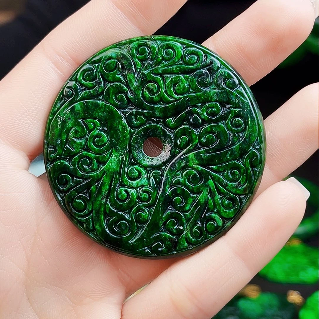 颈饰未镶嵌翡翠多样性