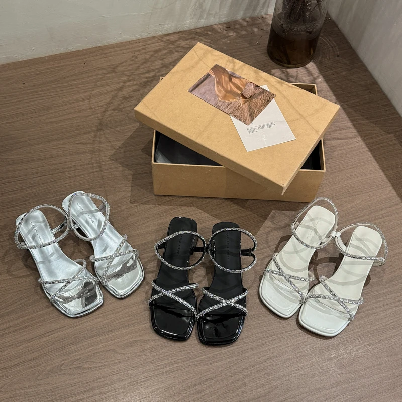 绝美蝴蝶结夏季方头水钻粗跟露趾高跟配裙子外穿凉鞋新款罗马凉鞋