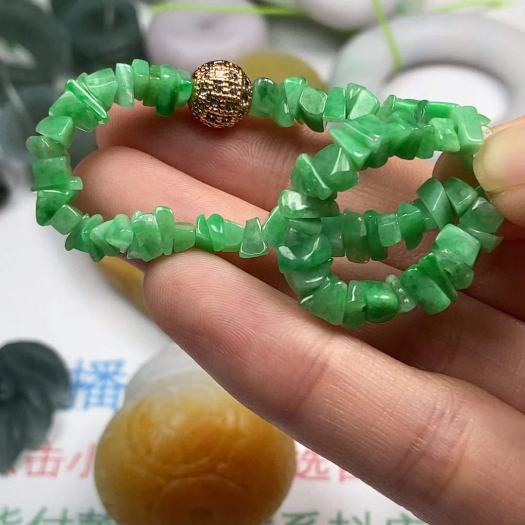 昨***风翡翠未镶嵌颈饰翡翠