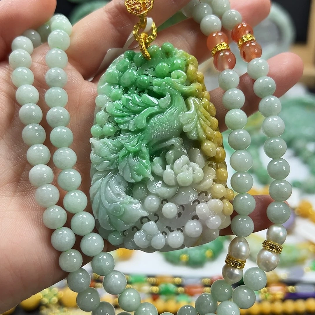 翡翠未镶嵌颈饰吊坠