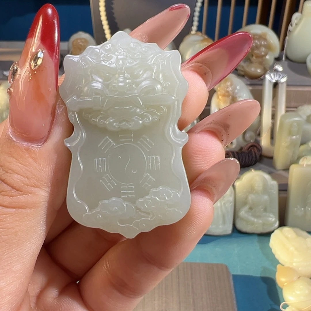 和田玉（糖玉）未镶嵌颈饰