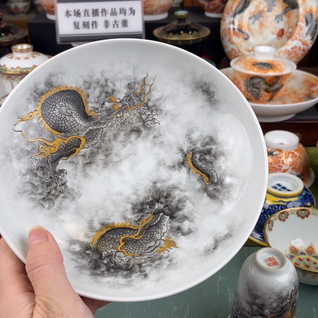 陶瓷的设计师是一个人的