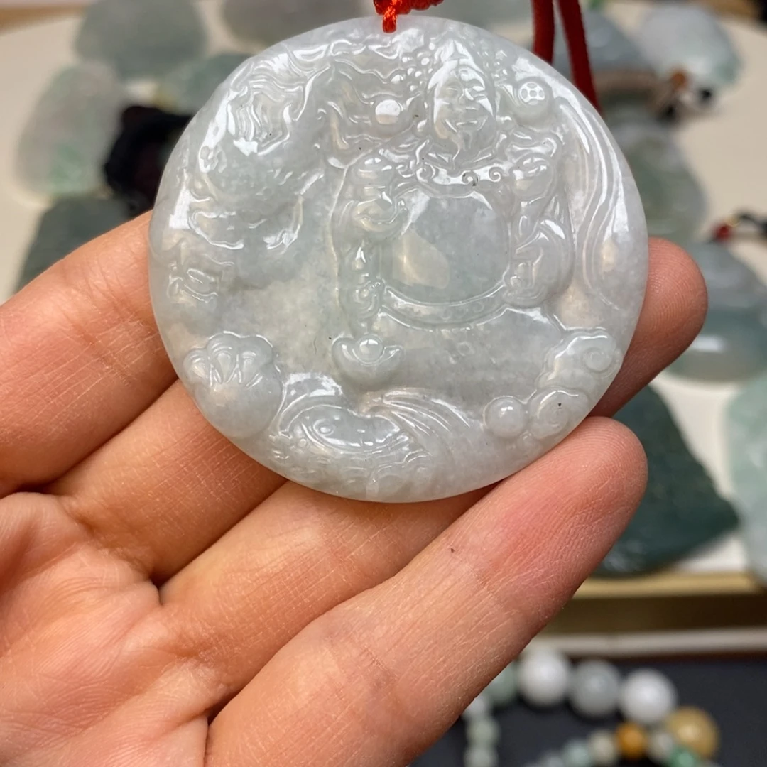 翡翠颈饰未镶嵌玉龙财神