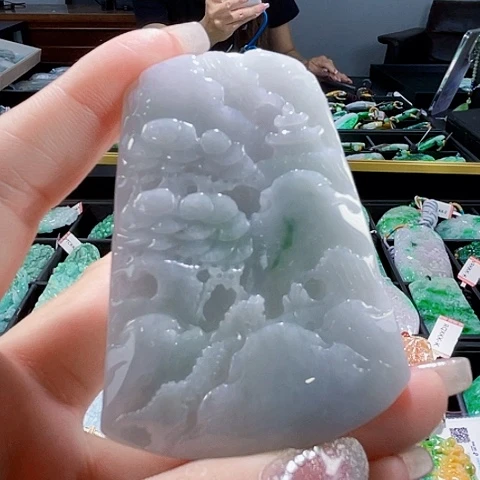 颈饰未镶嵌翡翠一个