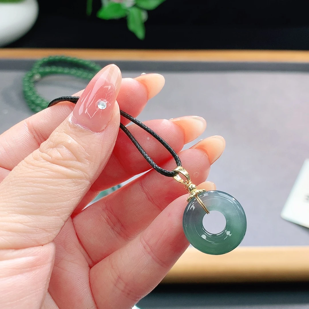 未镶嵌手镯（圆镯）翡翠