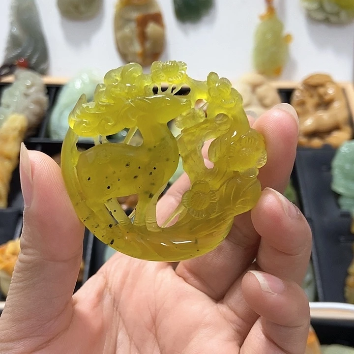 蛇纹石玉未镶嵌挂件