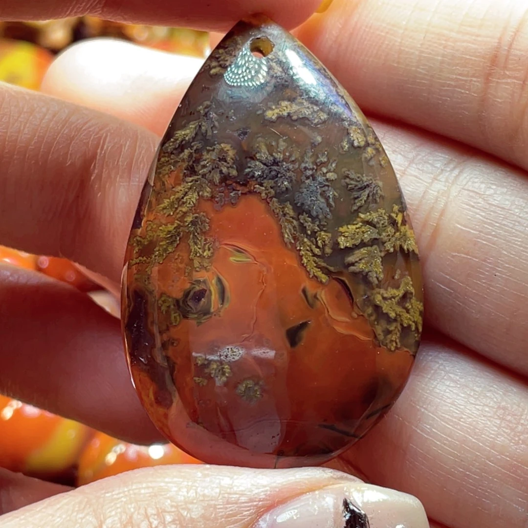 玛瑙/玉髓颈饰未镶嵌