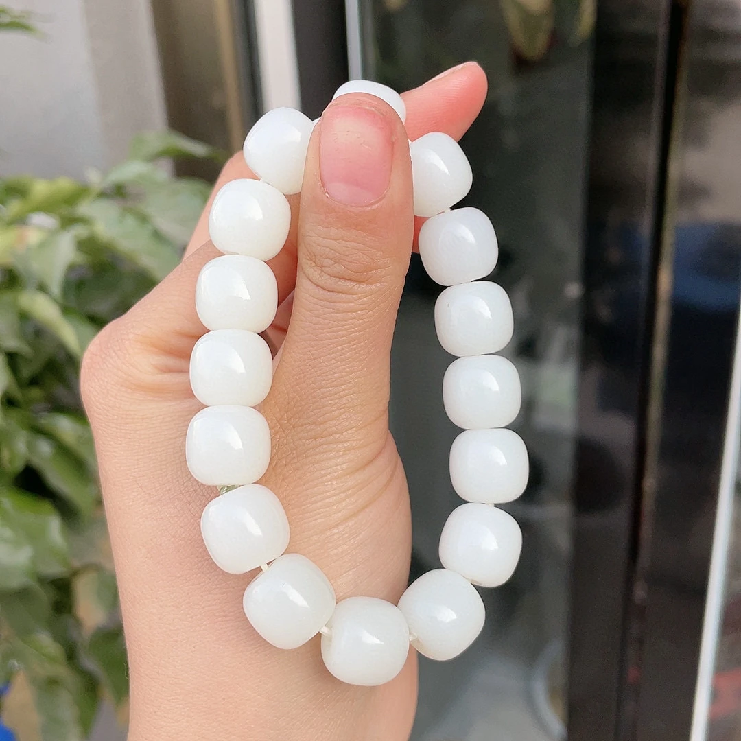 267181玉美人小程和田玉羊脂白玉老型珠手串