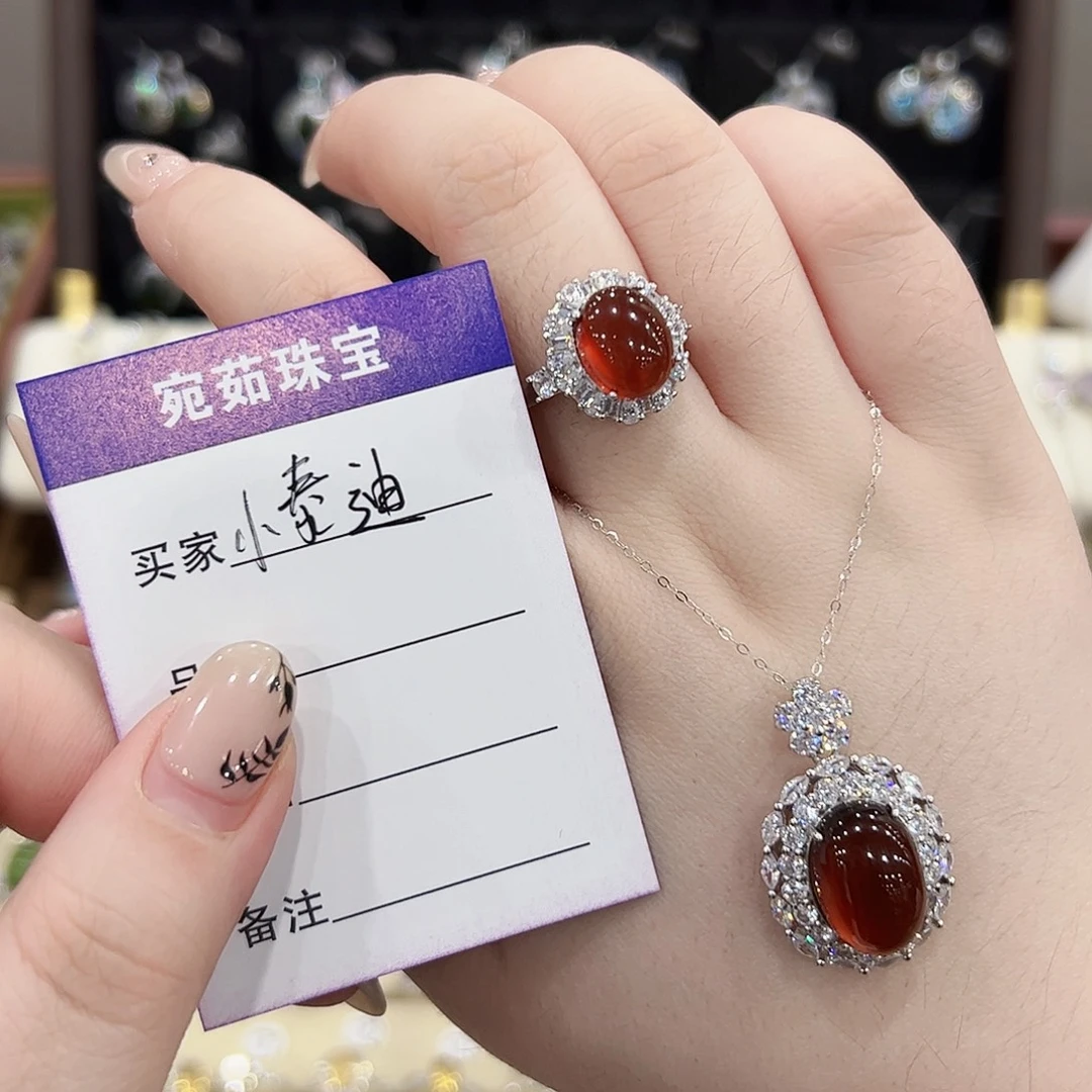 小***宝银S925镶嵌石榴石戒指