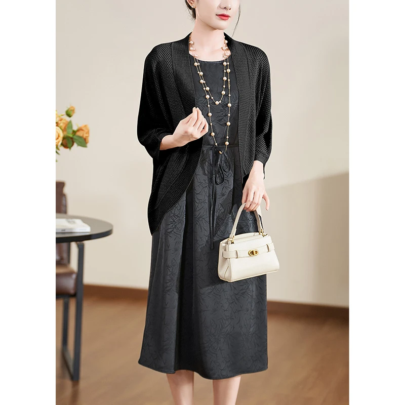 迪欧芙2025夏季新款黑色针织高级长袖防晒开衫女短外套#XWT4580M