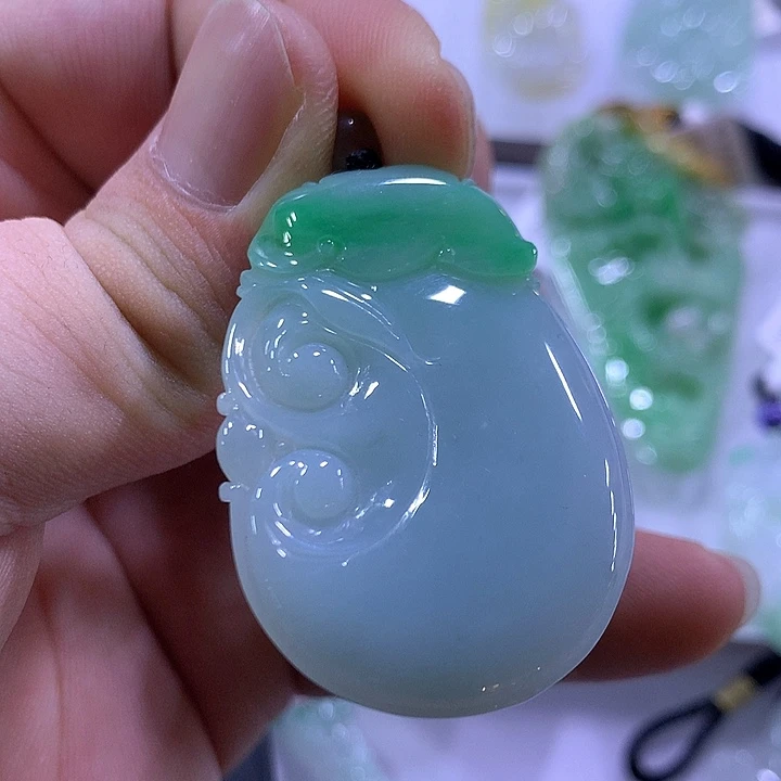 颈饰未镶嵌翡翠天然翡翠A货吊坠