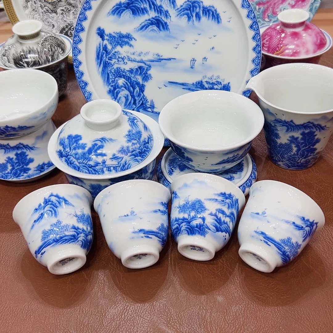 摆件景德镇陶瓷学院等单位联合举办了多