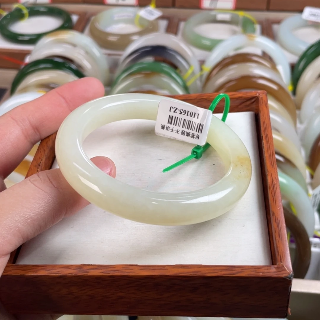 【闪购商品】和田玉手镯未镶嵌56.22