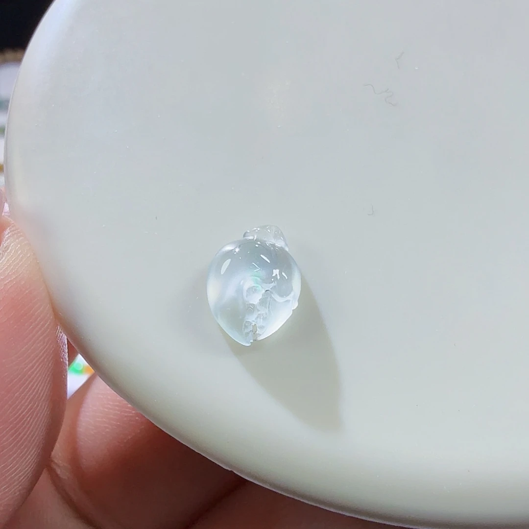 翡翠未镶嵌颈饰裸石