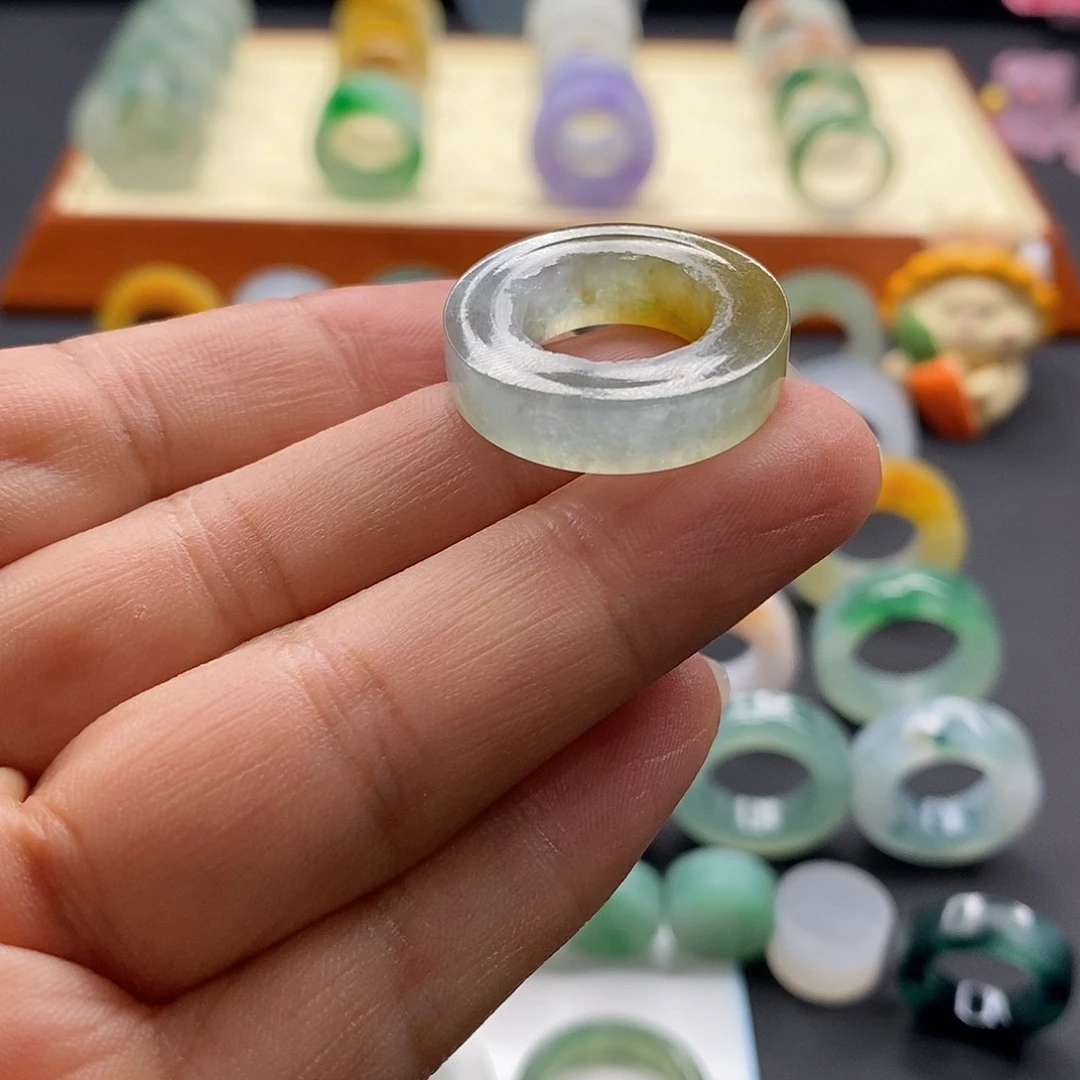 定制翡翠未镶嵌风**吟有裂