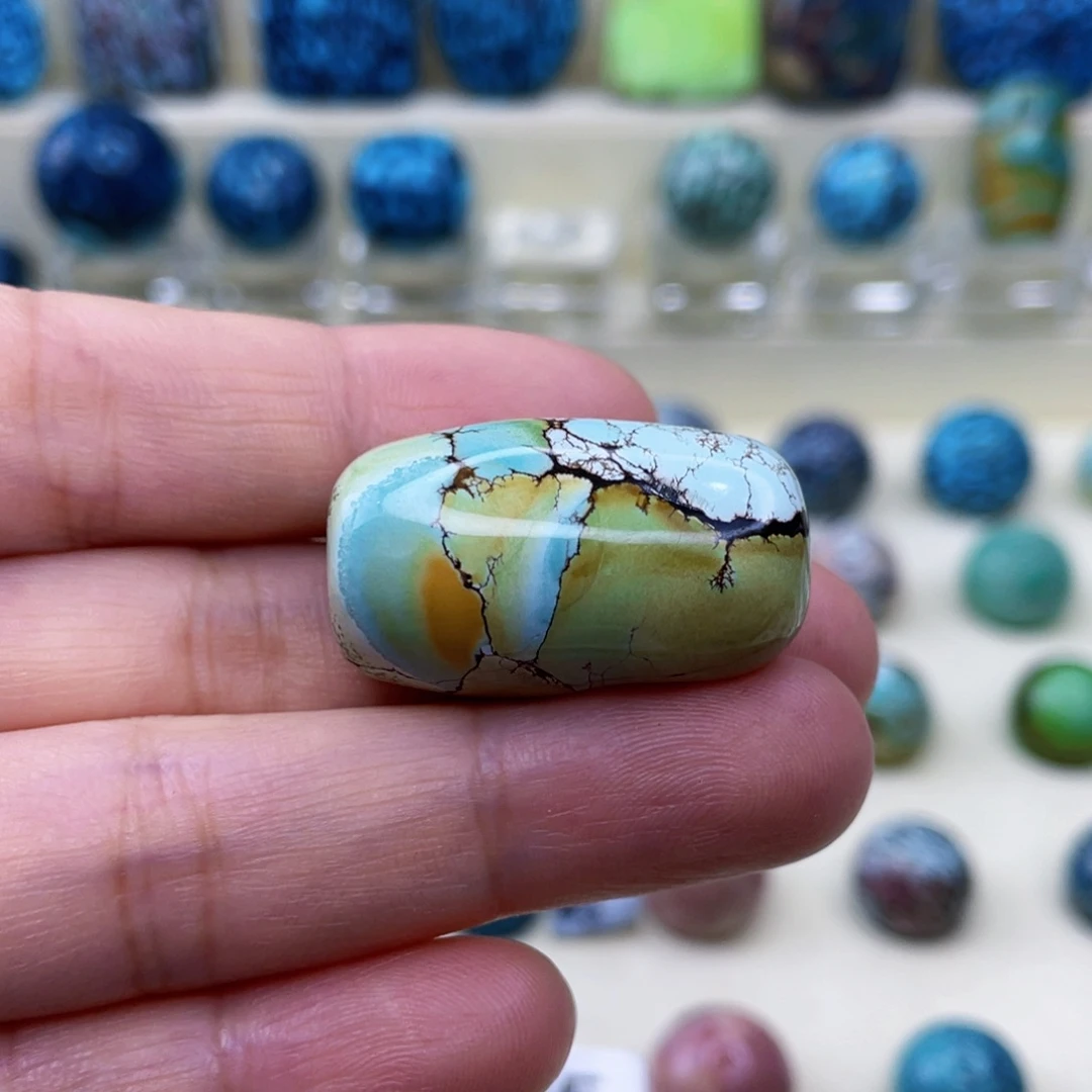 未镶嵌绿松石颈饰