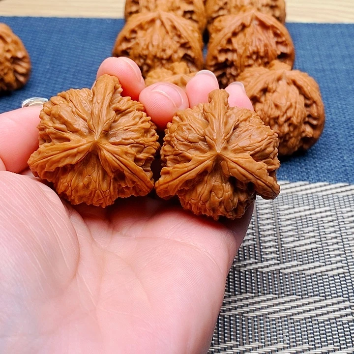 一***仇文玩核桃吊坠三棱