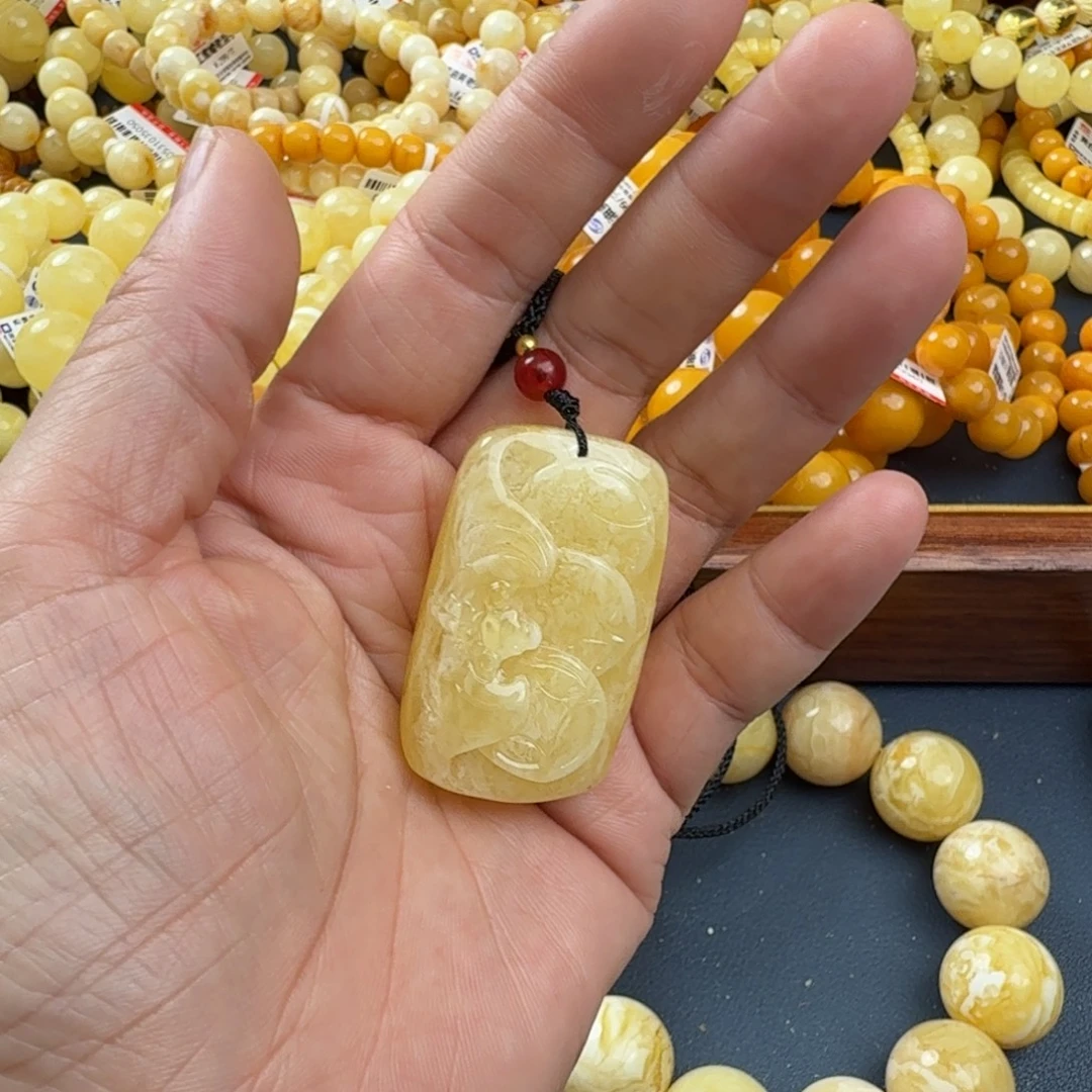 琥珀未镶嵌珠宝奇石
