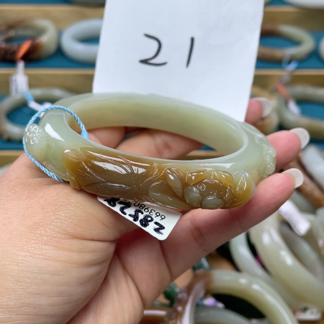 未镶嵌手镯（贵妃镯）和田玉圈口62