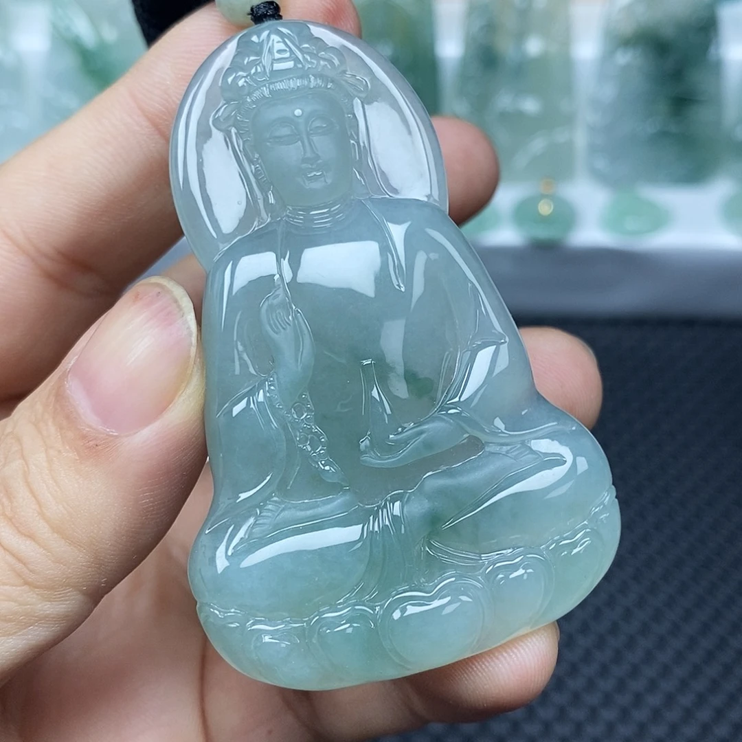 陆***强翡翠未镶嵌颈饰翡翠