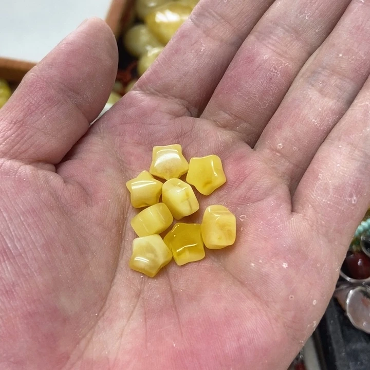 未镶嵌蜜蜡裸石多样性发货2个