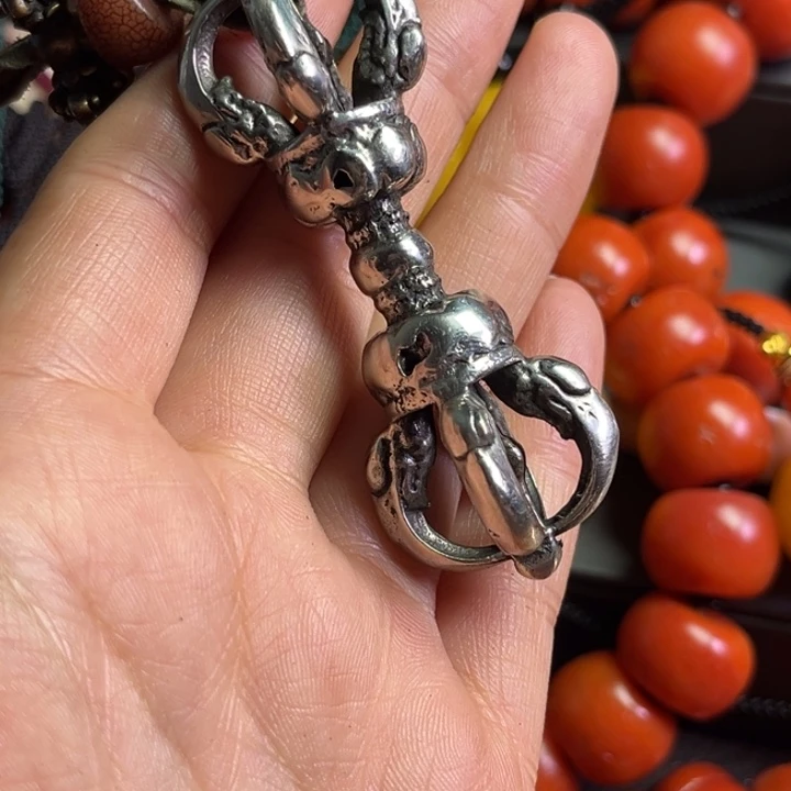 颈饰琉璃天*琉璃………….