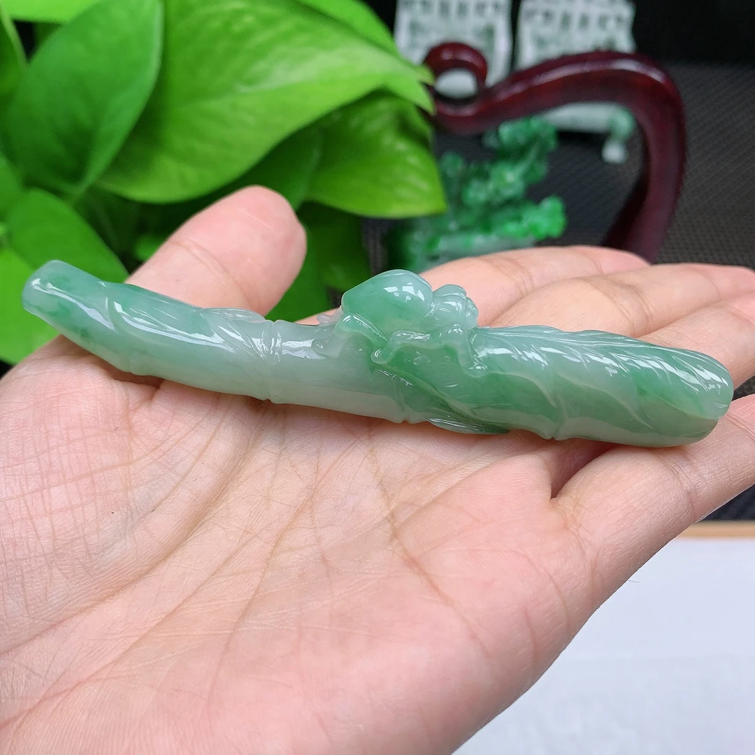 天然缅甸翡翠Ａ货冰绿竹节烟斗知足常乐烟嘴小摆件玉石38.30g