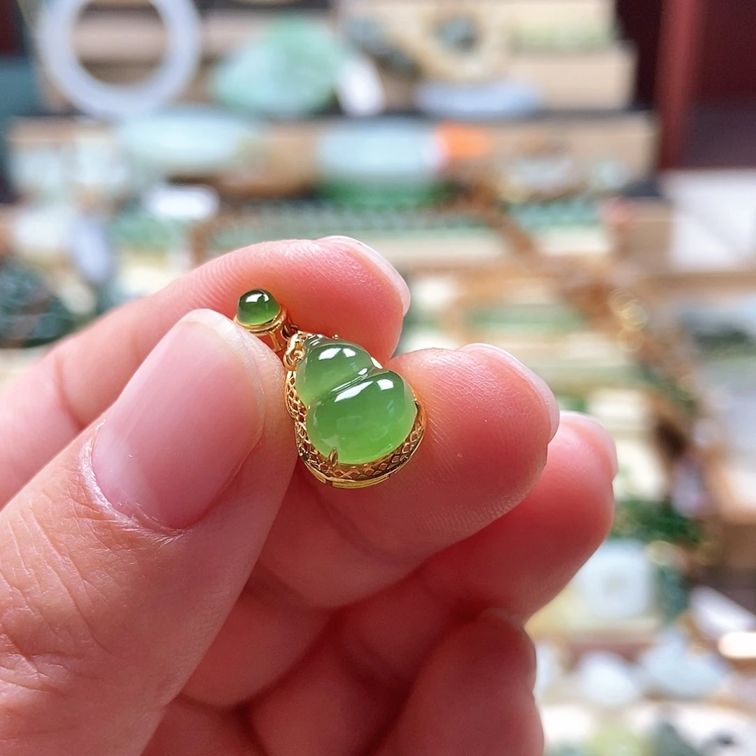 吊坠(不含链)18K金镶嵌和田玉