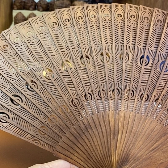 老山檀香苏扇大把带底座