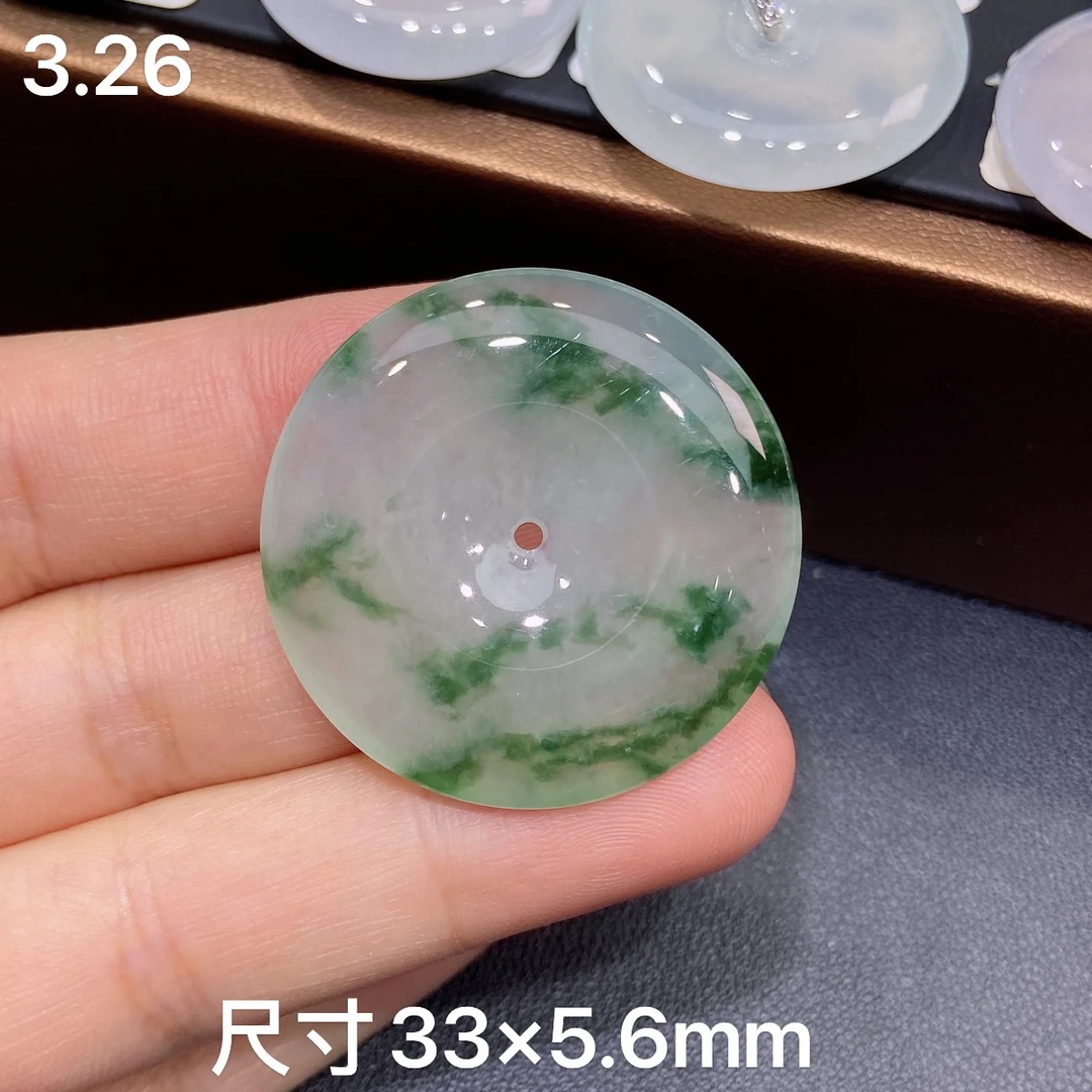 缅甸天然A货翡翠，冰种飘意境花平安扣吊坠，时尚百搭颈饰款Y