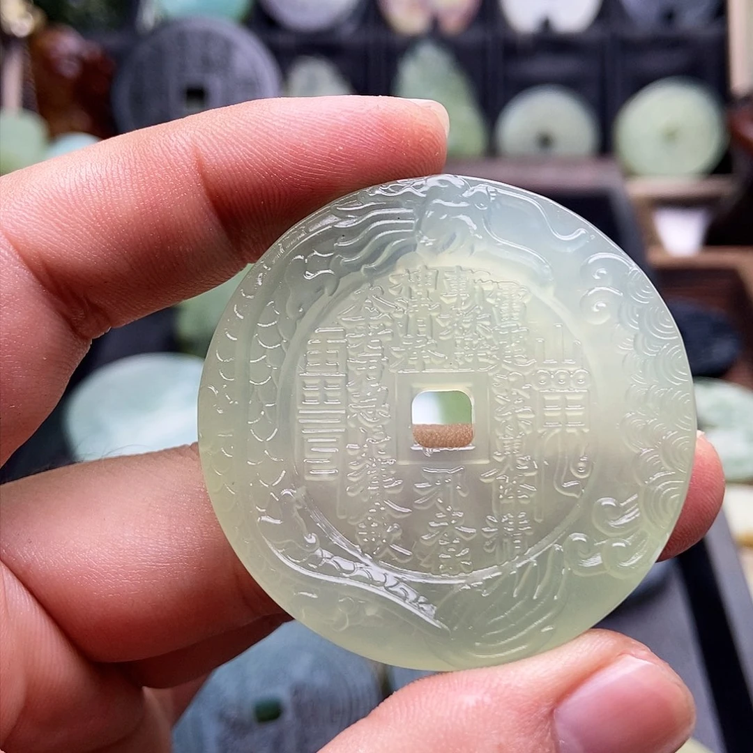 蛇纹石玉挂件未镶嵌