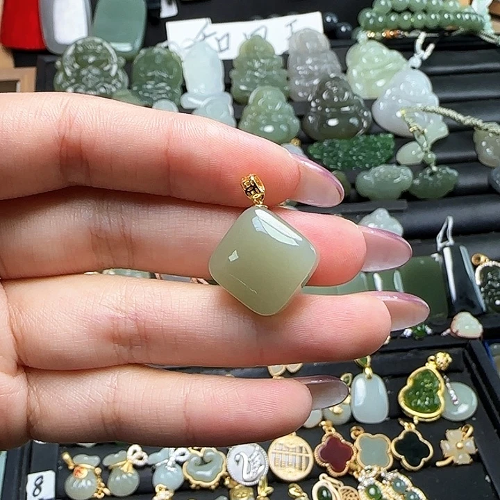 吊坠(赠链)银S925镶嵌透闪石质玉