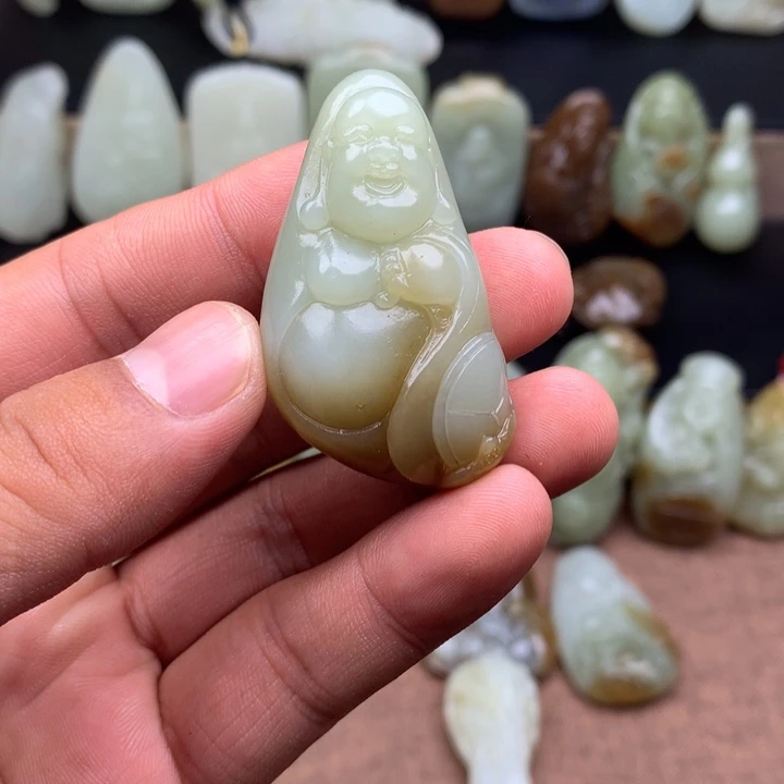 和田玉（糖玉）未镶嵌颈饰