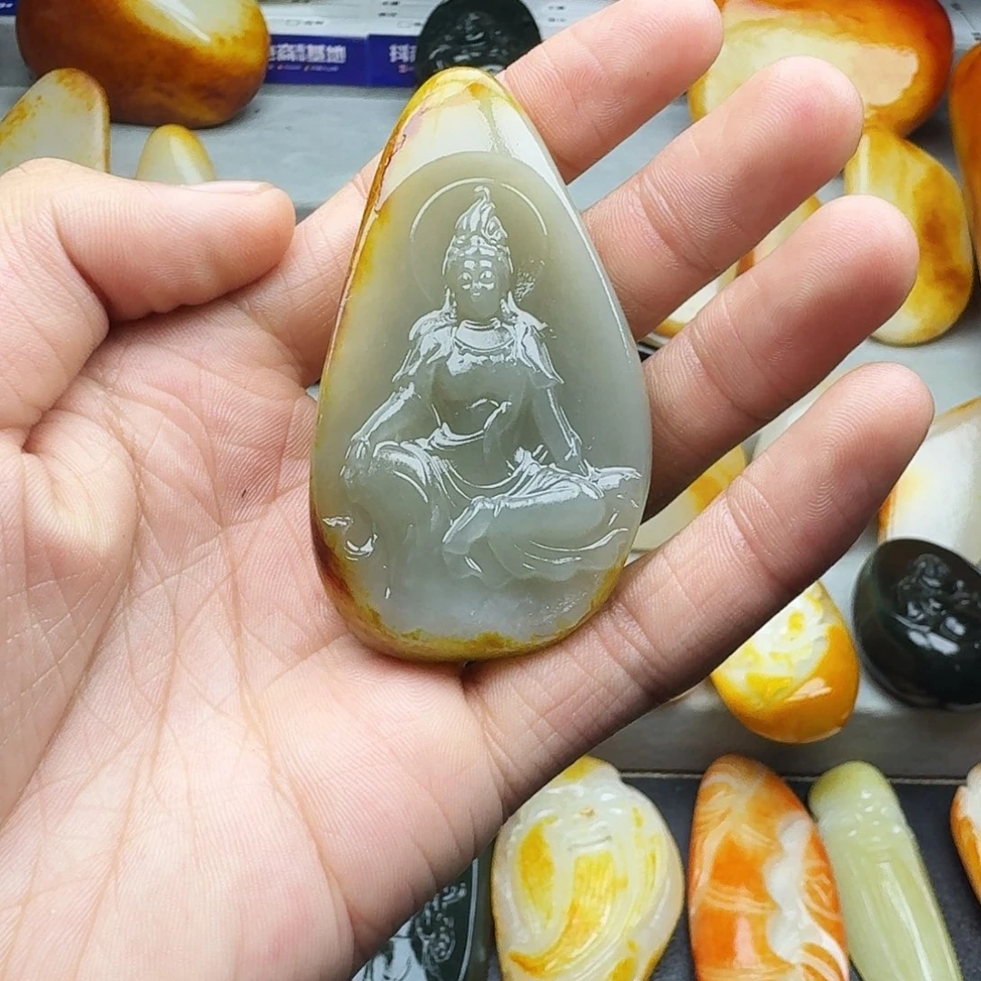 和田玉未镶嵌颈饰