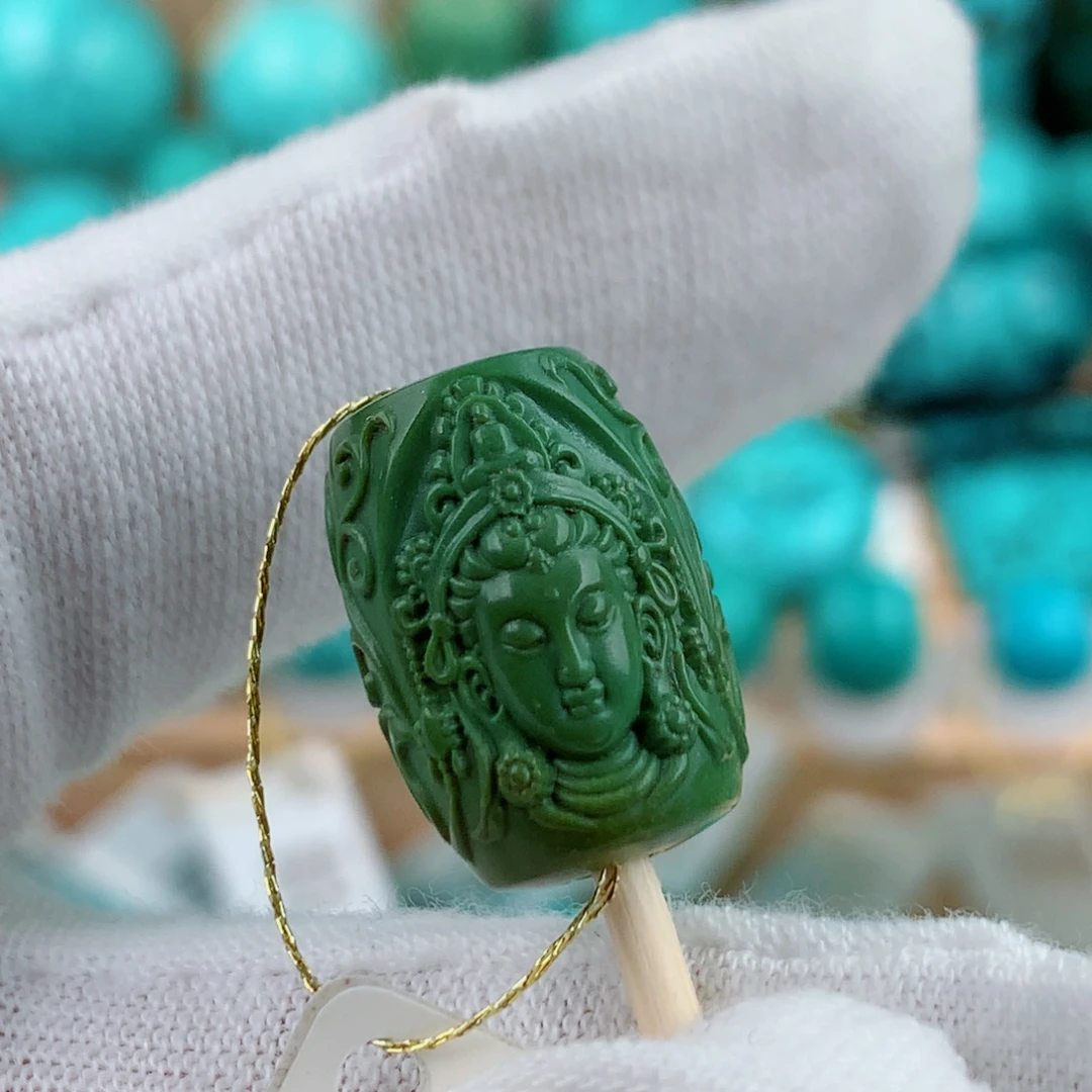 未镶嵌绿松石颈饰