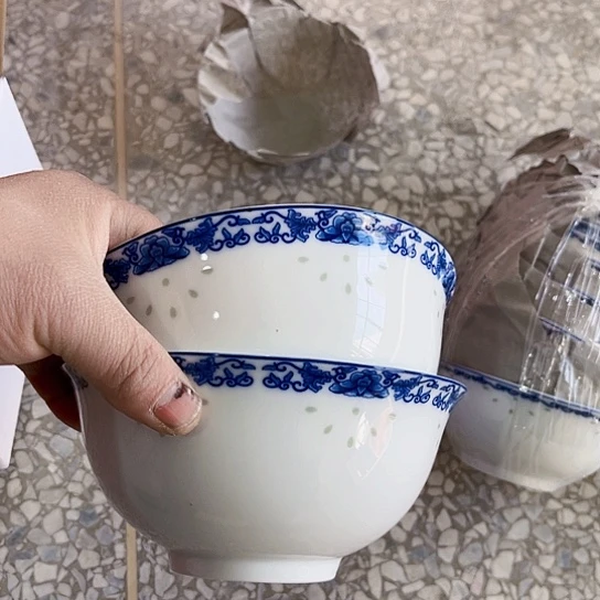 景德镇瓷器精品青花玲珑面碗