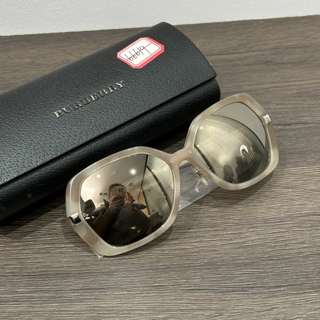 95新 BURBERRY/博柏利 青奢荟/时尚气质卡其色墨镜太阳镜///66619