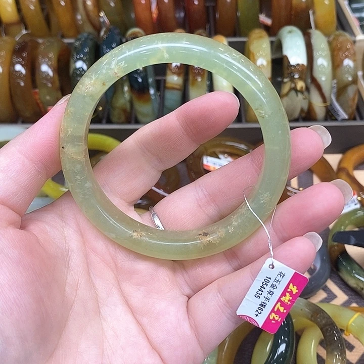 未镶嵌透闪石-蛇纹石玉手镯