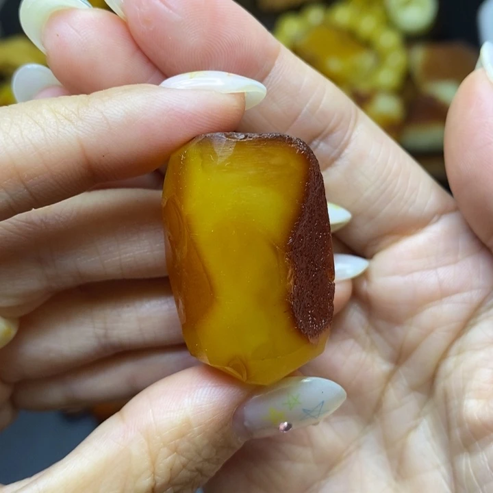 未镶嵌定制琥珀胖