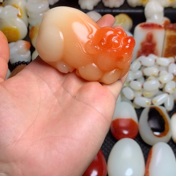 新疆戈壁石五彩石