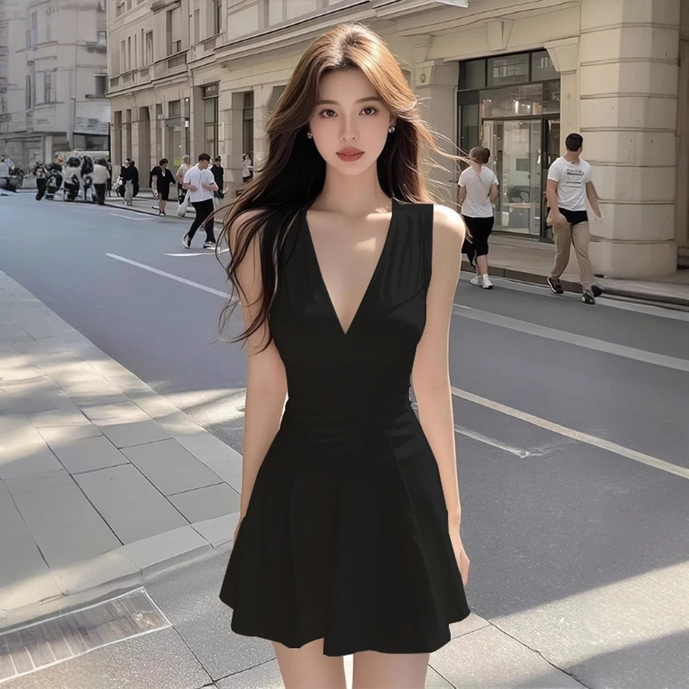 2025夏季新款法式V领无袖连衣裙收腰显瘦A字裙显白优雅气质短裙女