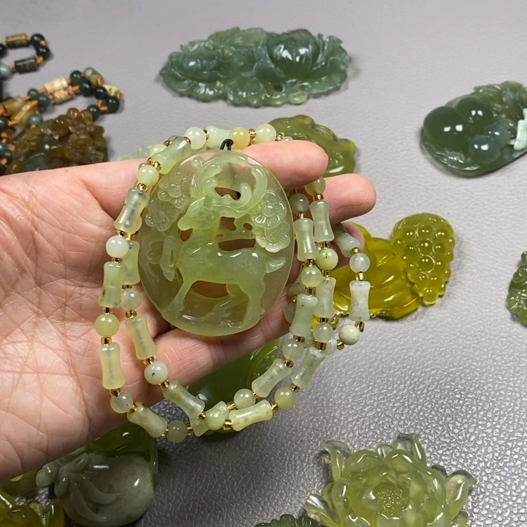 蛇纹石玉未镶嵌挂件耳饰