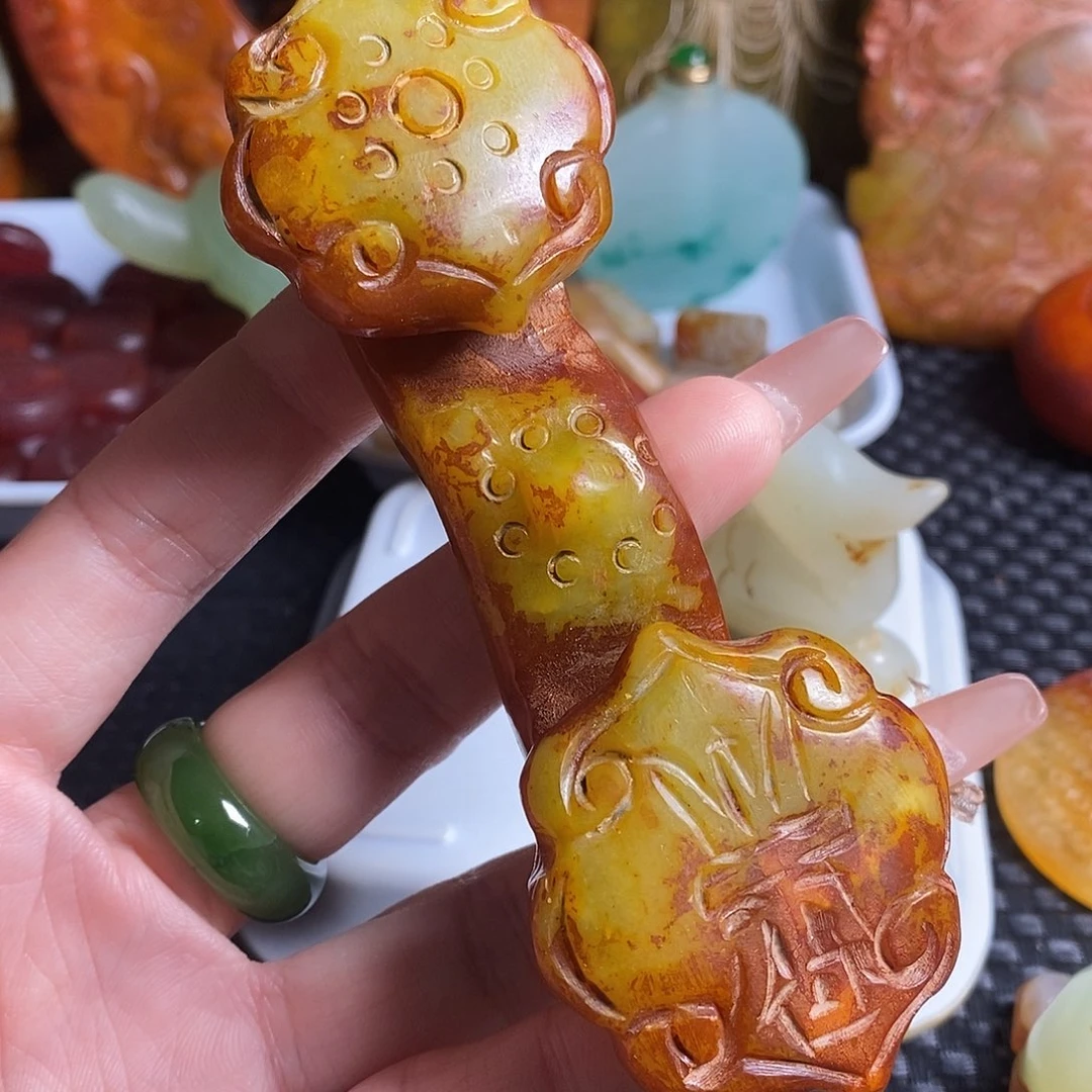 岫岩老玉（透闪石质玉）未镶嵌珠宝奇石