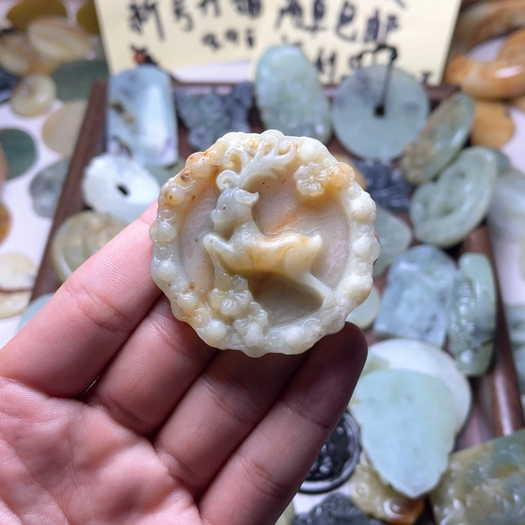 未镶嵌蛇纹石玉颈饰