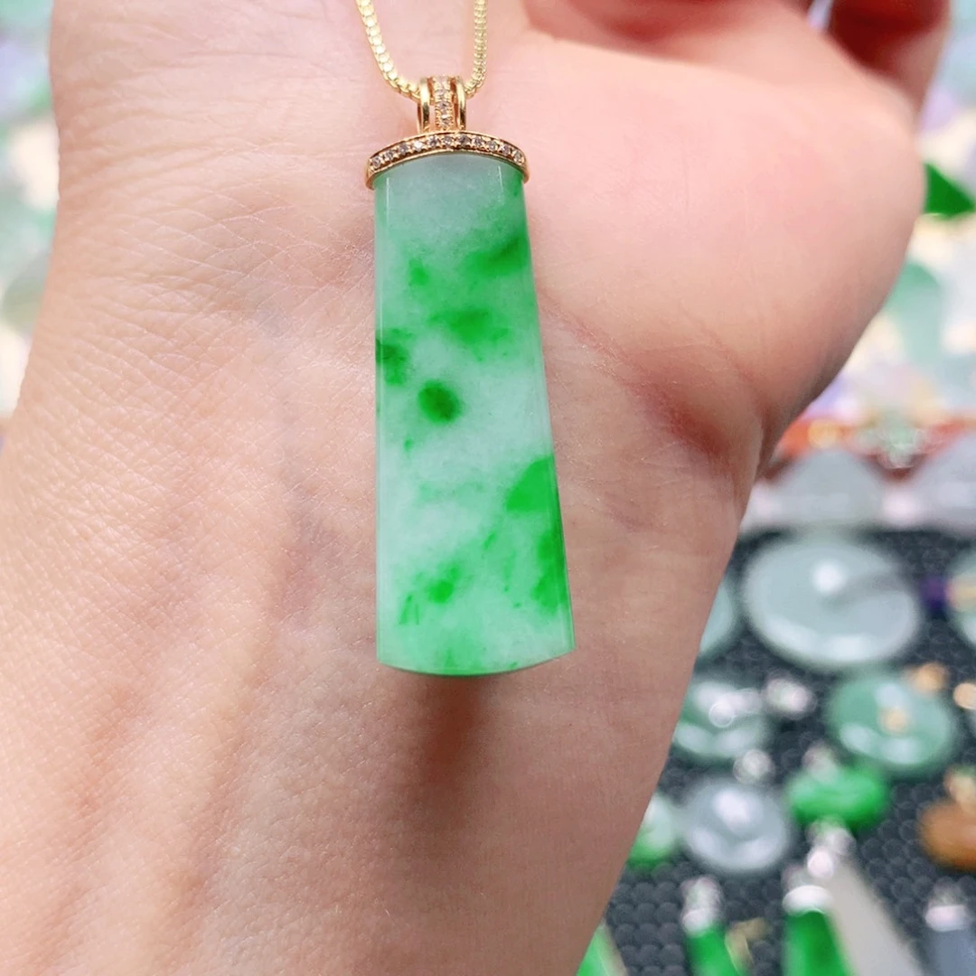 翡翠18K金镶嵌吊坠(不含链)