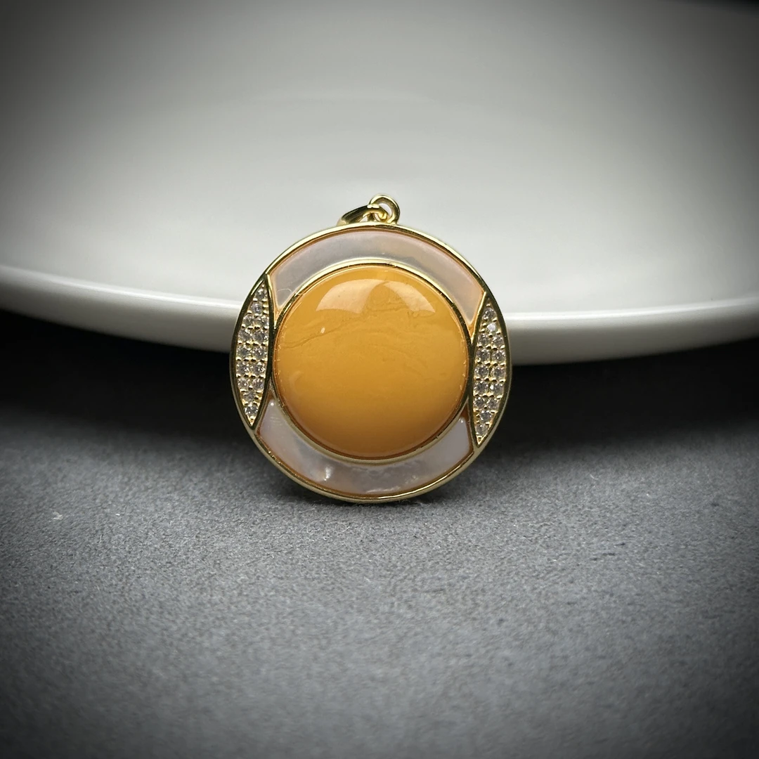 Y4713天然蜜蜡S925银镀金镶嵌吊坠约23mm支持鉴定假一罚十