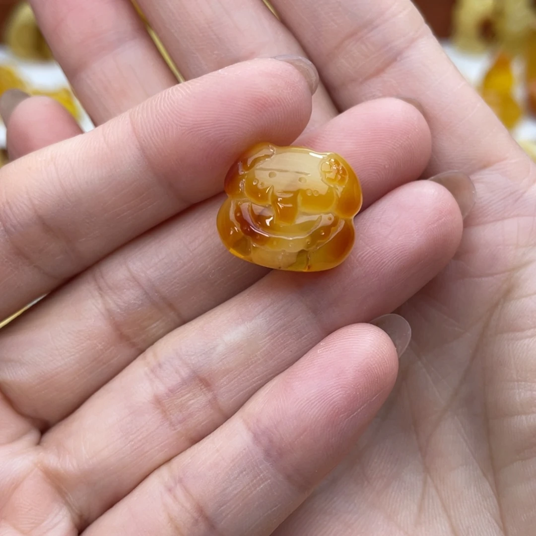 琥珀未镶嵌吊坠(不含链)