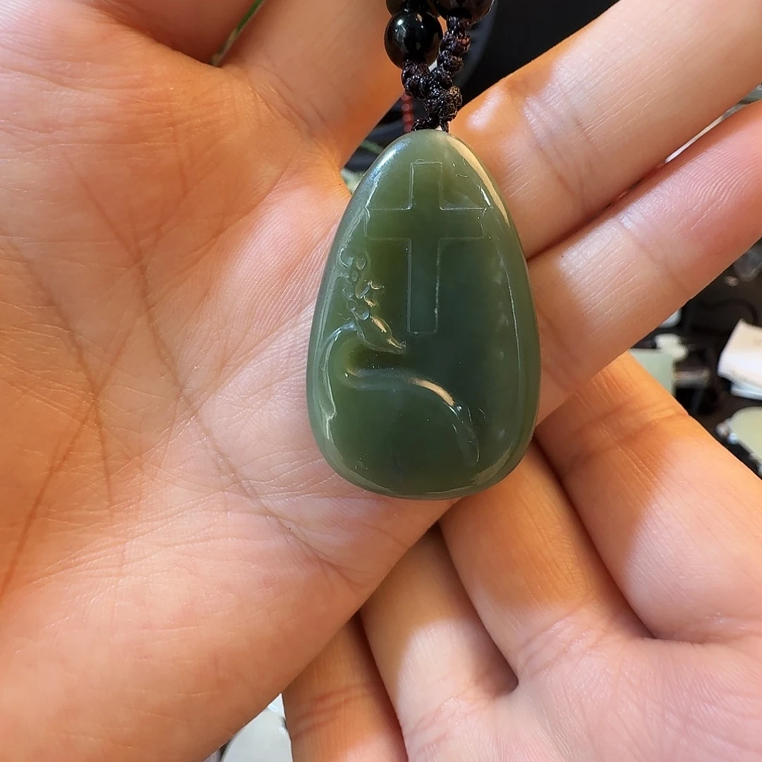 和田玉未镶嵌颈饰福利不退换