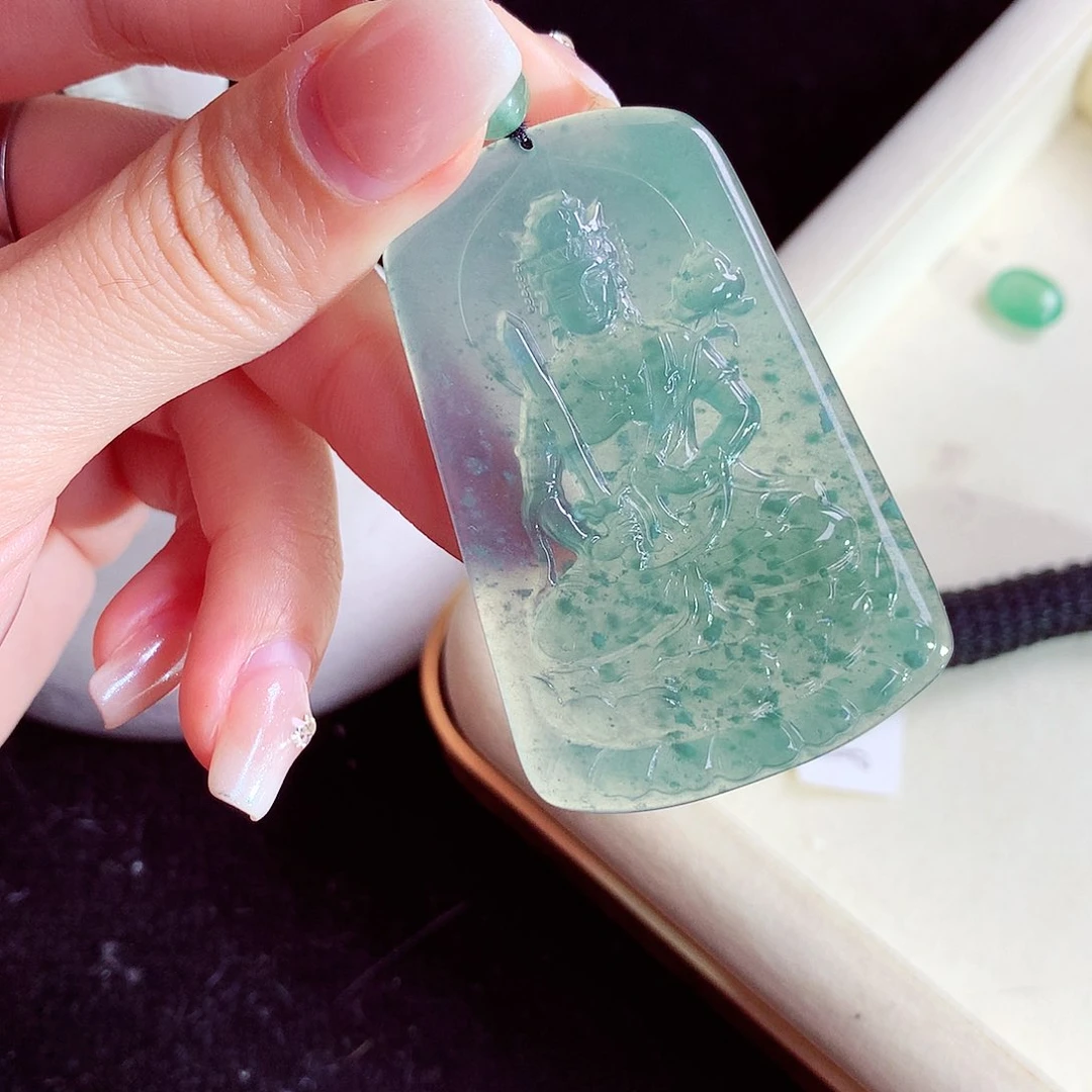 颈饰未镶嵌翡翠天然