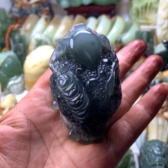 三***玄未镶嵌蛇纹石玉岫玉手把件